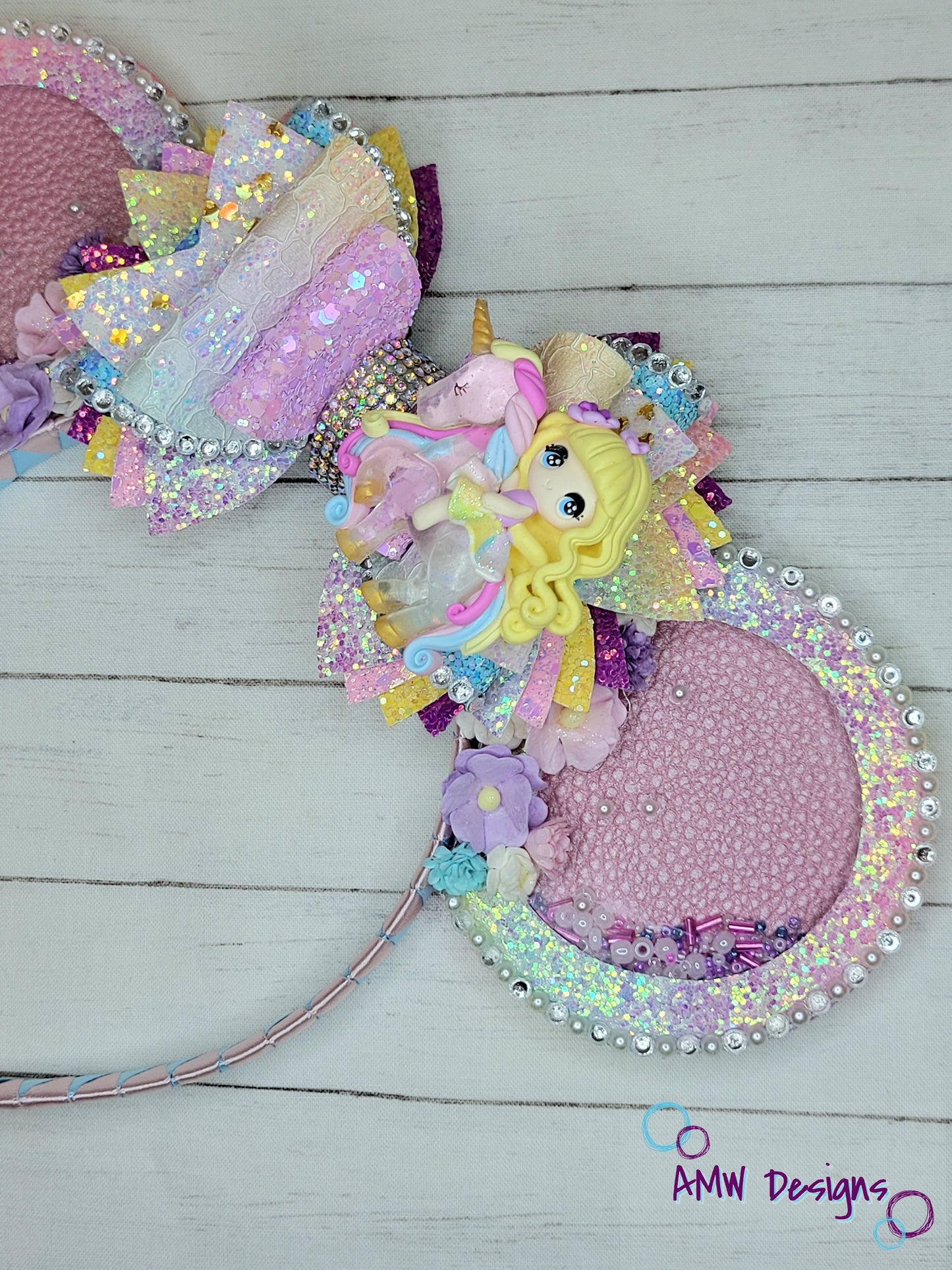 Pastel Unicorn Shaker Ears