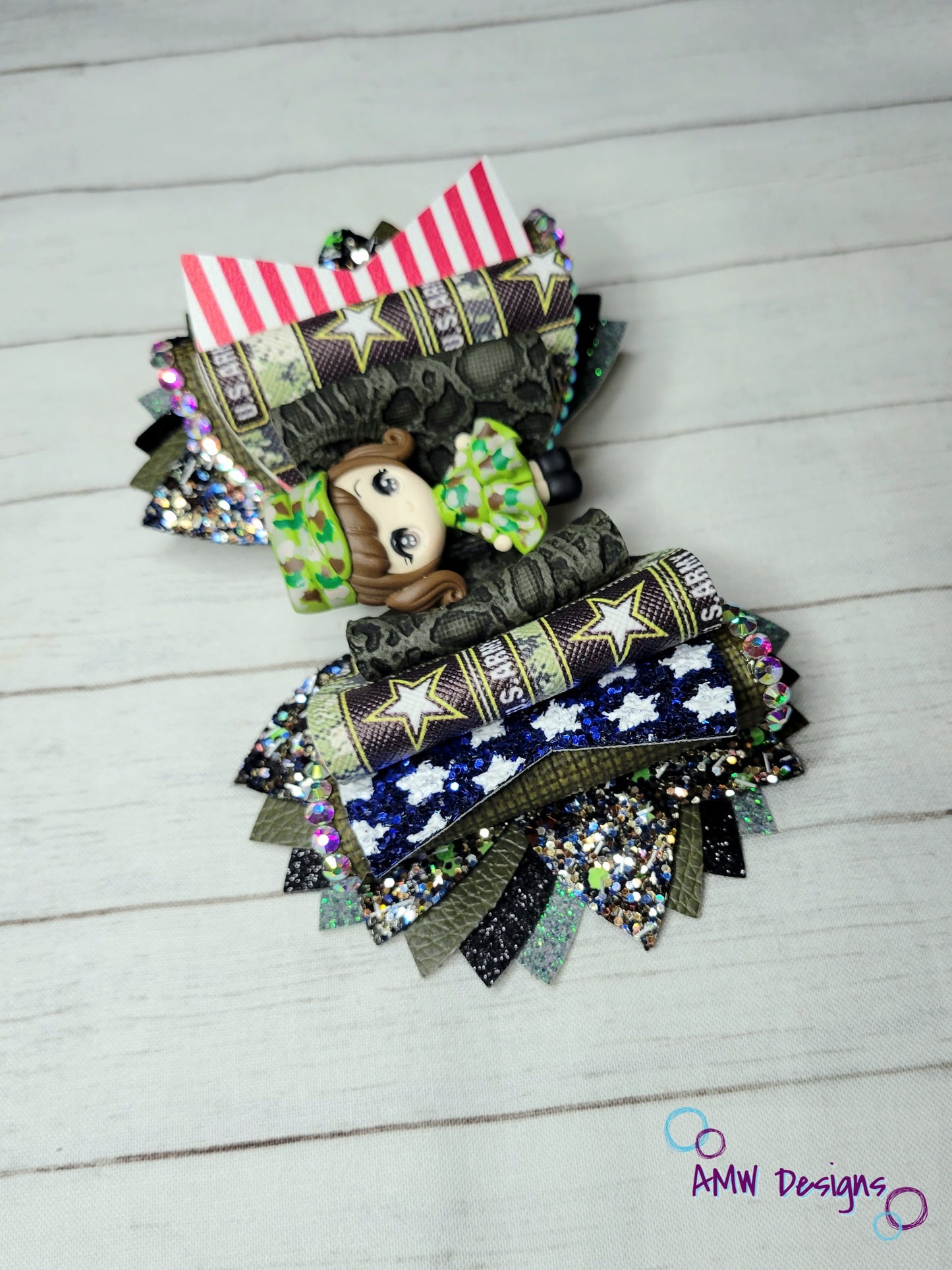Brunette US Army Girl Bow
