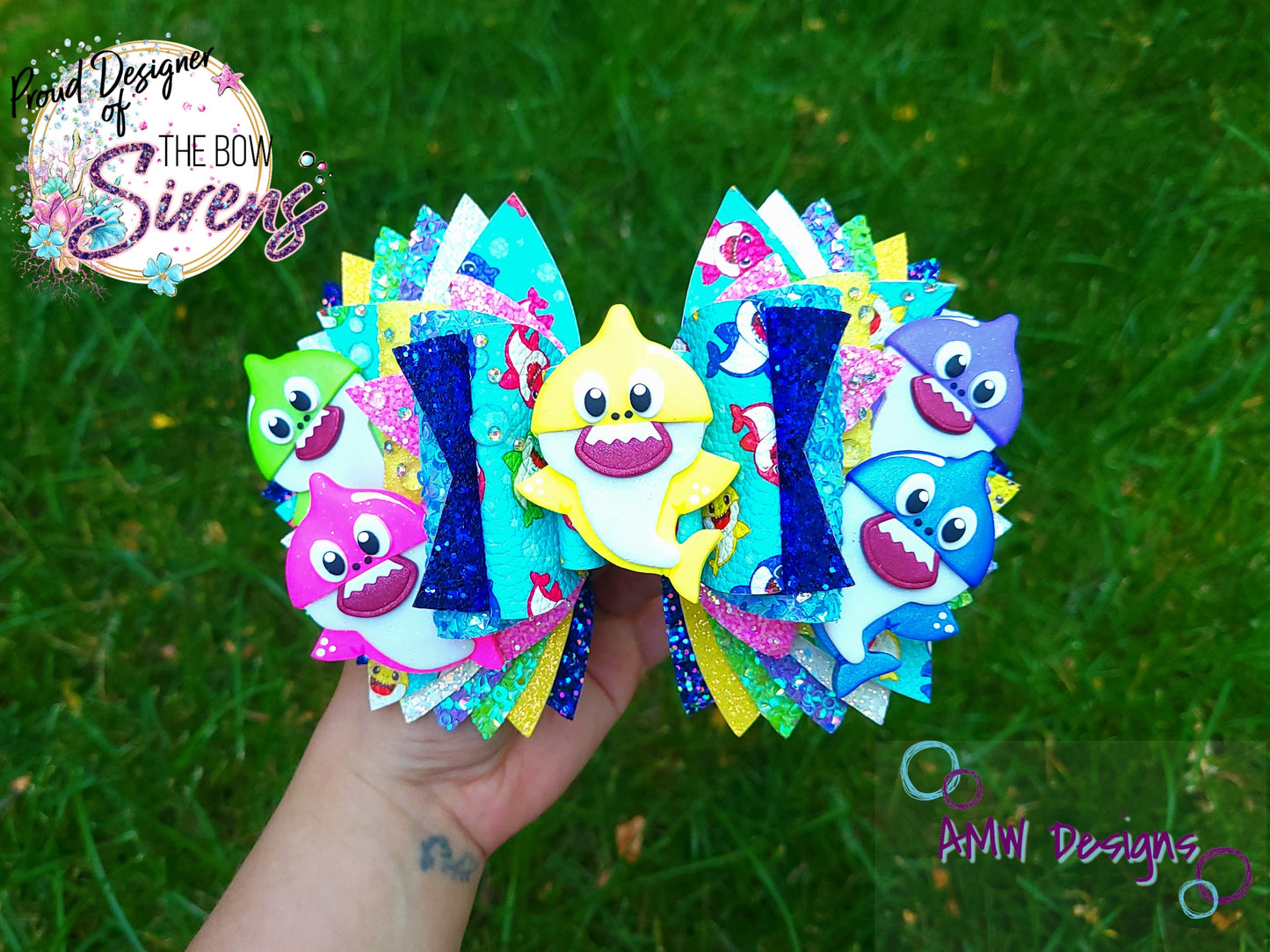 Baby Shark Bow