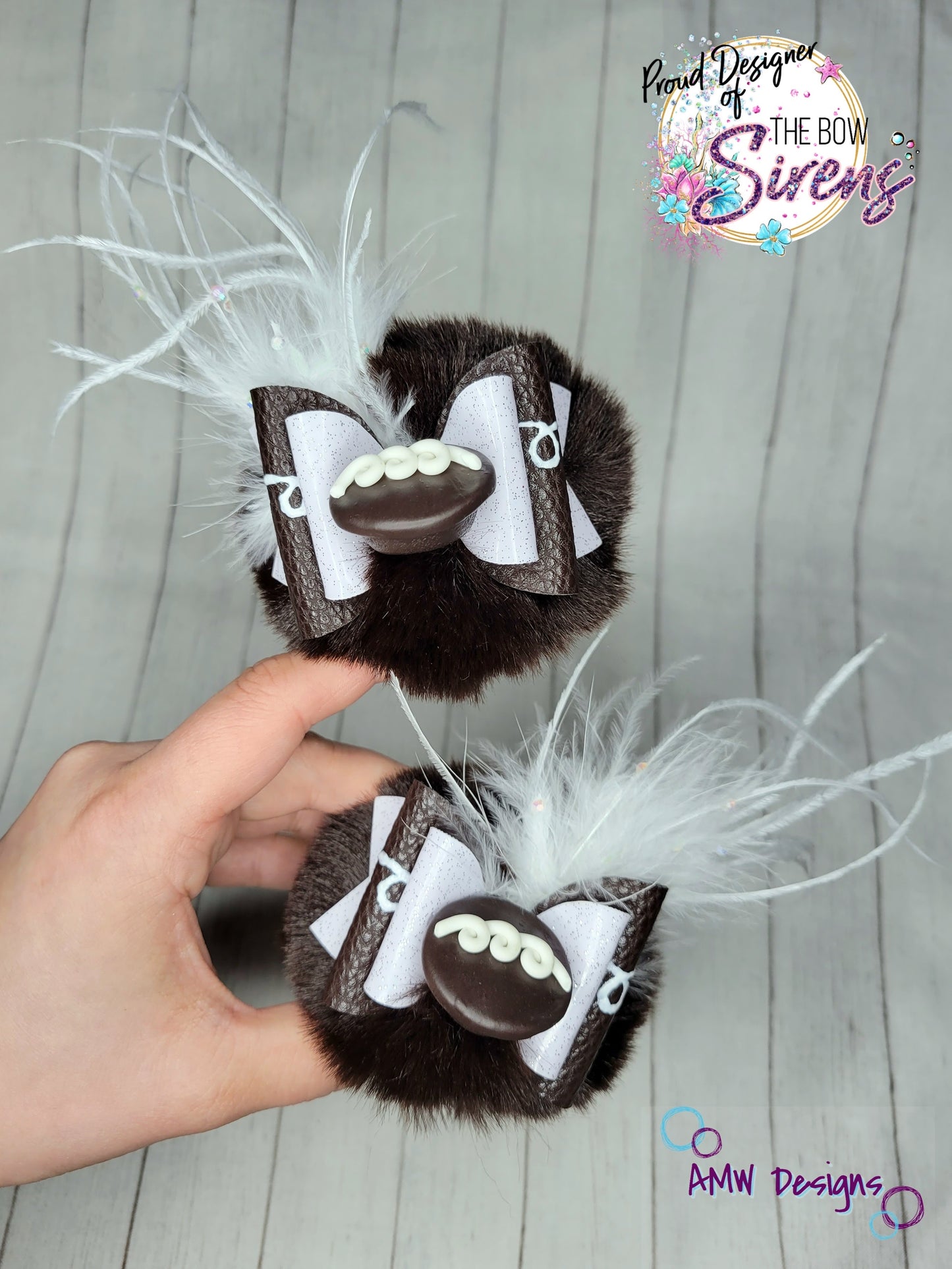 Chocolate Cupcake Pom Piggies